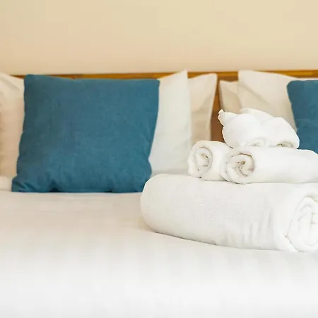 Apartment Riviera: Charming 4-room Beachside In Old Town Nice